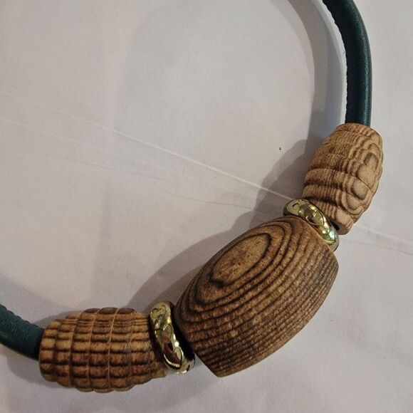 Sabika Winter 2017 Vivid Choker Leather Band Wood Elements, Heart Stamped Rings - Picture 3 of 7